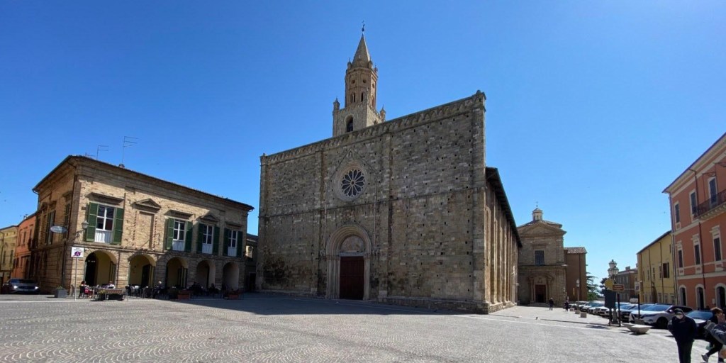 Atri a Tavola 2025: due serate tra sapori, musica e tradizioni abruzzesi – Sdijuno – Cibo, vino e&nbsp;territorio